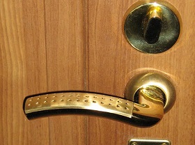 Замена дверной ручки входной двери в Улан-Удэ
